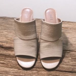 J. Jill Leather Open Toe Crocodile Mule Sandals in Beige Size 6